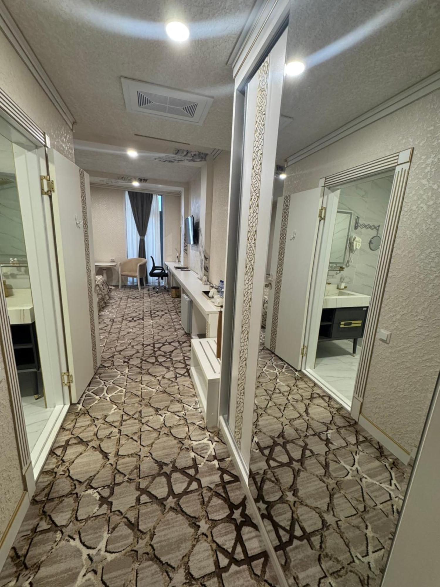 Bukhara City Hotel Turon City Plaza Esterno foto