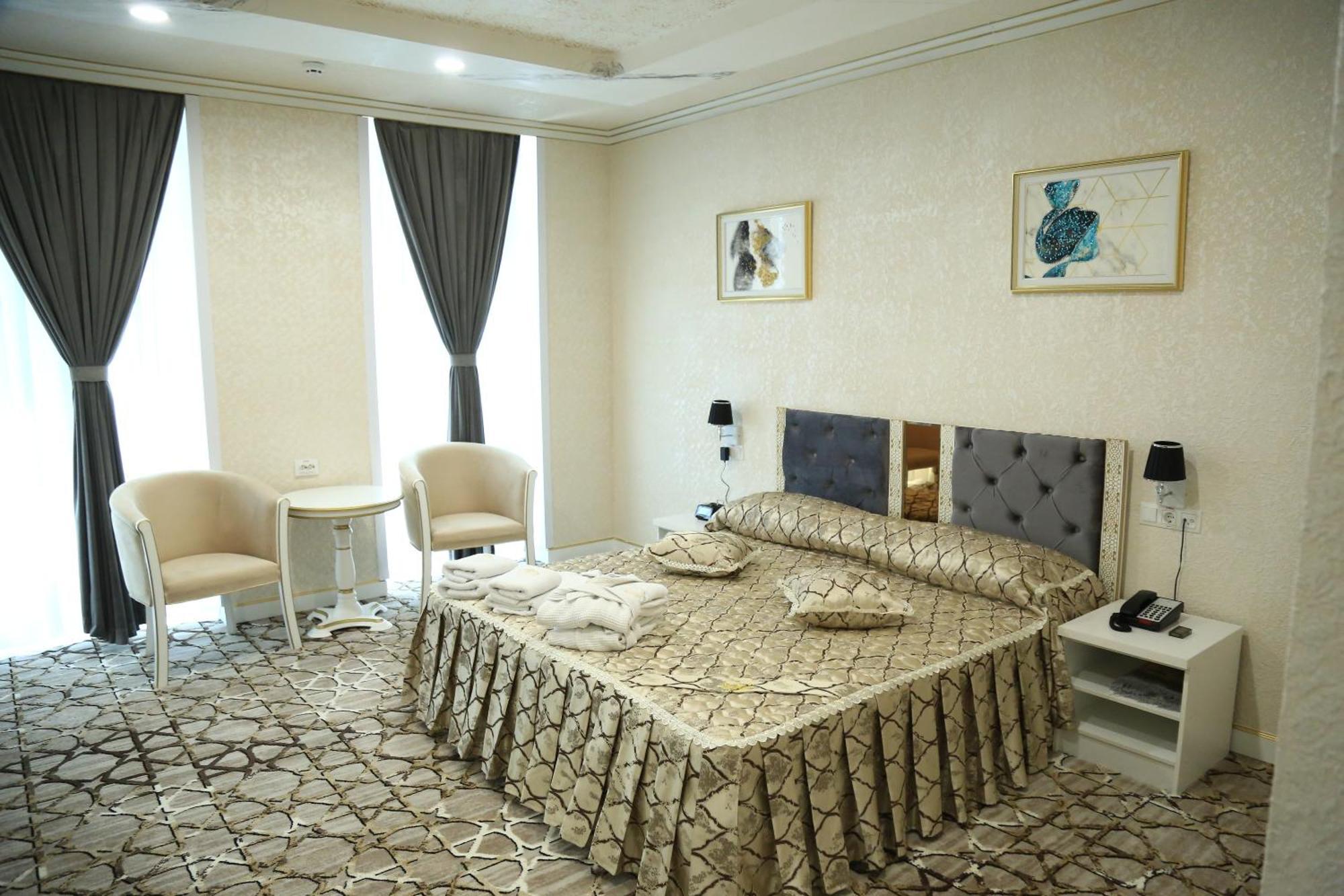 Bukhara City Hotel Turon City Plaza Esterno foto