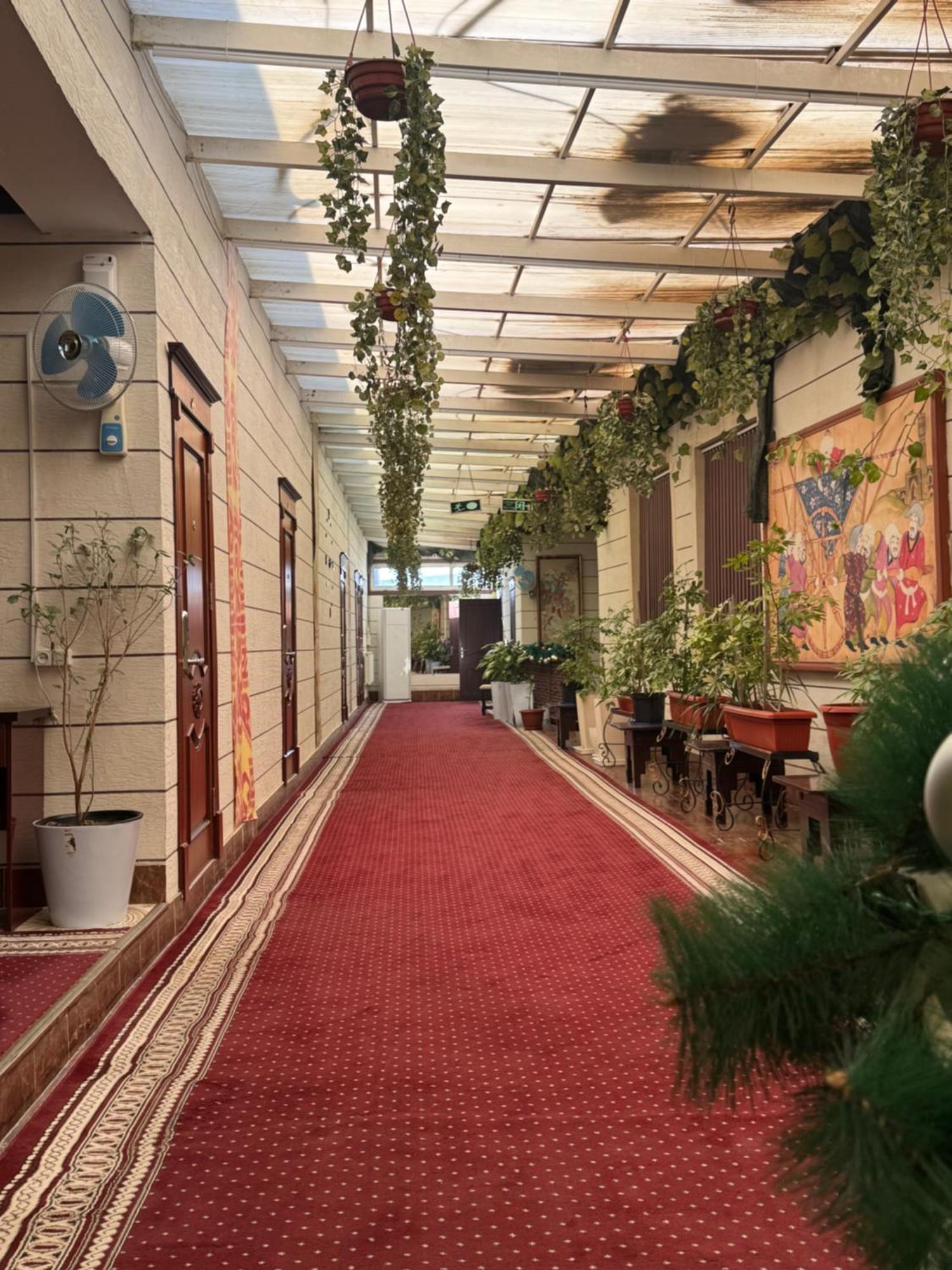 Bukhara City Hotel Turon City Plaza Esterno foto