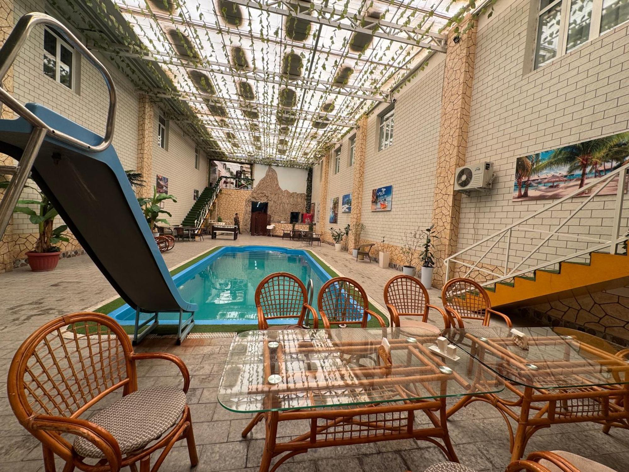 Bukhara City Hotel Turon City Plaza Esterno foto